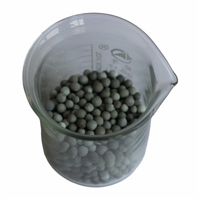 Desoxygenierungs- oder Dehydrierungskatalysator